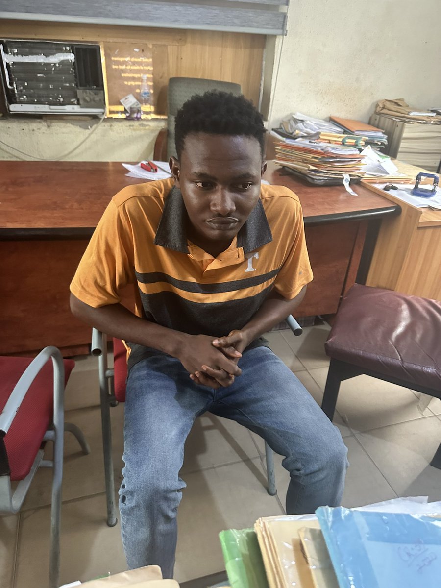 KgsbCommunity's tweet photo. FRAUDSTER CAUGHT💀💀💀💀❌❌

This guy was able to impersonate us for months and victims were able to unknowingly join the mirror channel he created in our brand name and the channel reached about 25k subscribers!

His name : Somtochukwu Ugwu

He called himself Solomon Olayin https://t.co/DLBVMMBi0g
