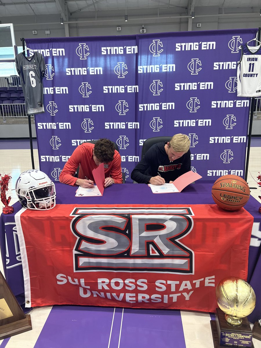 shelbieelaine13's tweet photo. Irion County’s @TrevinCoffell11 &amp; @BoMorrow7 officially signed to continue their athletic careers at the collegiate level heading to Sul Ross St. 

Trevin ✍🏽 @SRSU_MBB 
Bo ✍🏽 @SRSUFootball 

@KSANsports | @20_coffell | @ICHornetFB | @IrionCoAth | @KeionRussell https://t.co/f1EURubuXp
