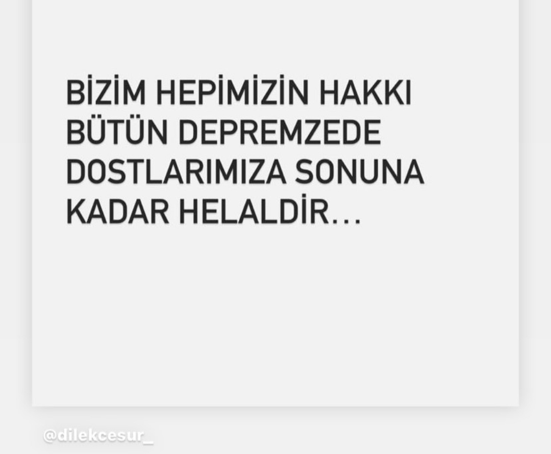bi_hamsi's tweet photo. Bu durumu siyasetinize karıştırmayın. Hiç kimse sizin veya başkasının partisine oy vermek zorunda değil böyle bir durumda nasıl demokratik bir seçimden bahsedebiliriz. Yaptığınız iyilikleri borç olarak mı verdiniz?. 

#DEPREMZEDELER https://t.co/4U5fYCa8ez