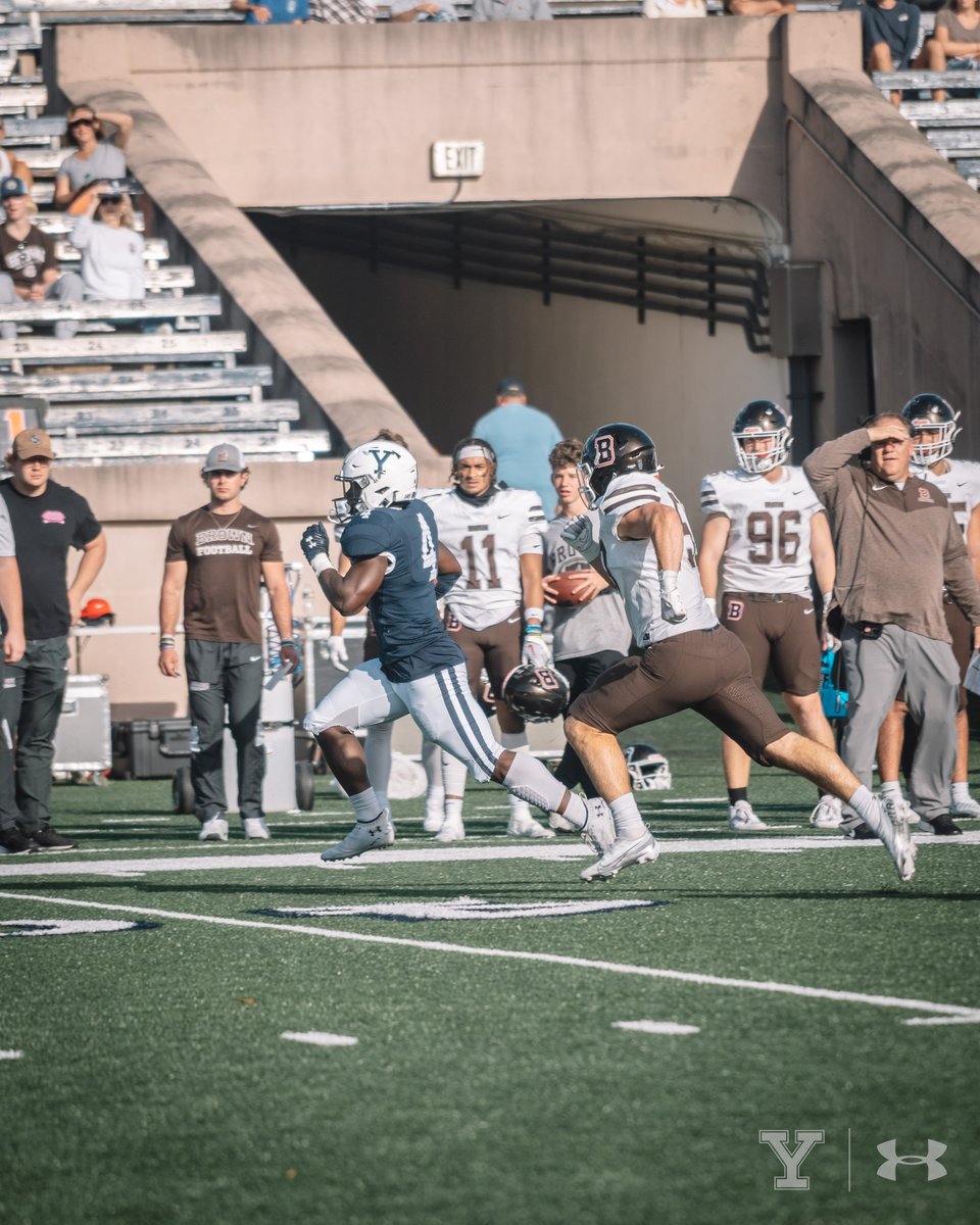 yalefootball's tweet photo. Happy Birthday to RB Josh Eboboko!

#Team150 | #ThisIsYale https://t.co/cEm0He1iKz