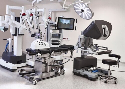 Tomorrow we start our journey <a href="/whh/">ٰ</a> in robotic surgery with a road show. Come a visit the demonstration in theatre 6 in Warrington theatre’s between 10:00hrs and. 16:00hrs if your working tomorrow in Warrington. Our surgeons are all excited in this Innovation for our patients .