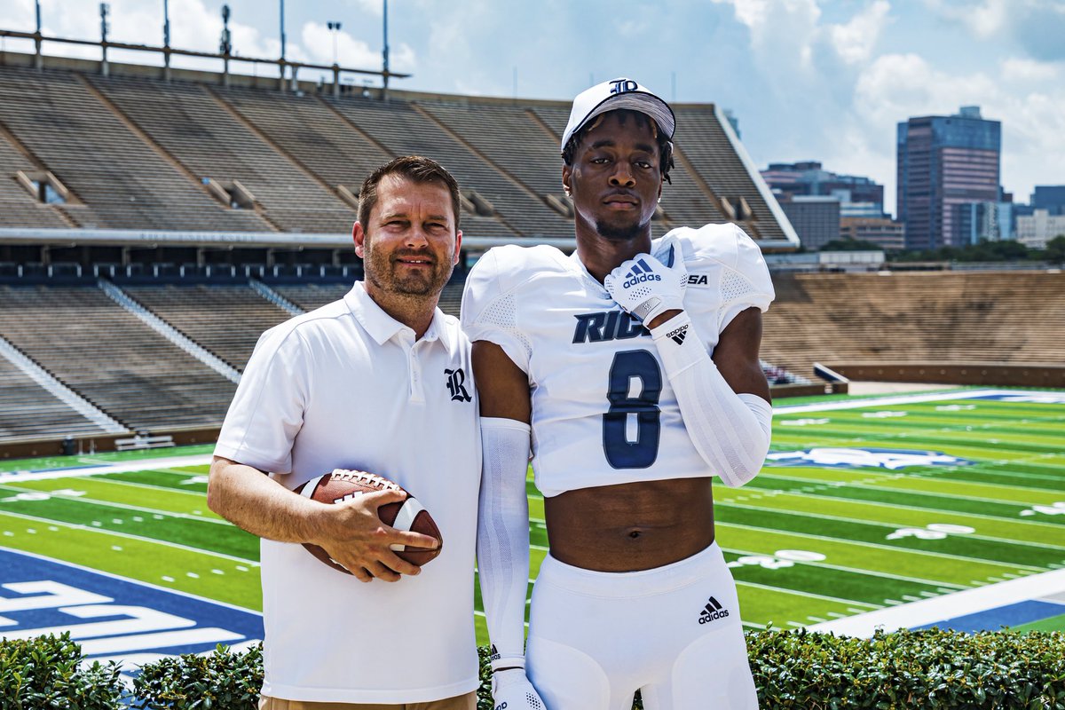 I had a great visit today at Rice. Thanks for the hospitality 👐🏽🦉 #GoOwls <a href="/CoachMKershaw/">Mike Kershaw</a> <a href="/CoachRegalado/">Marco Regalado</a>