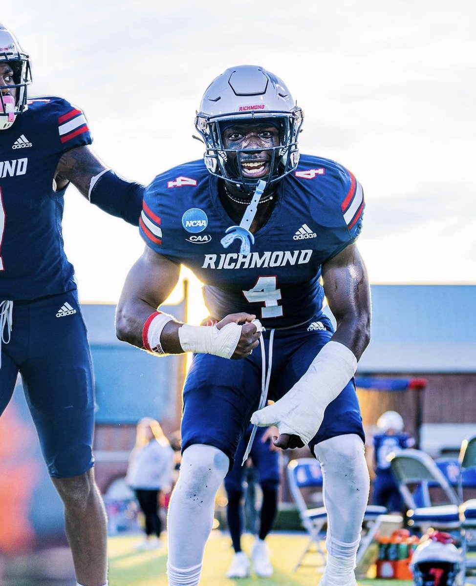 DavidAvit00's tweet photo. Blessed to receive my 10th Division 1 offer from The University Of Richmond 🕸️🕷️ @FBCoachDex @coachRydzewski #GATA https://t.co/QztDlZ5v6A