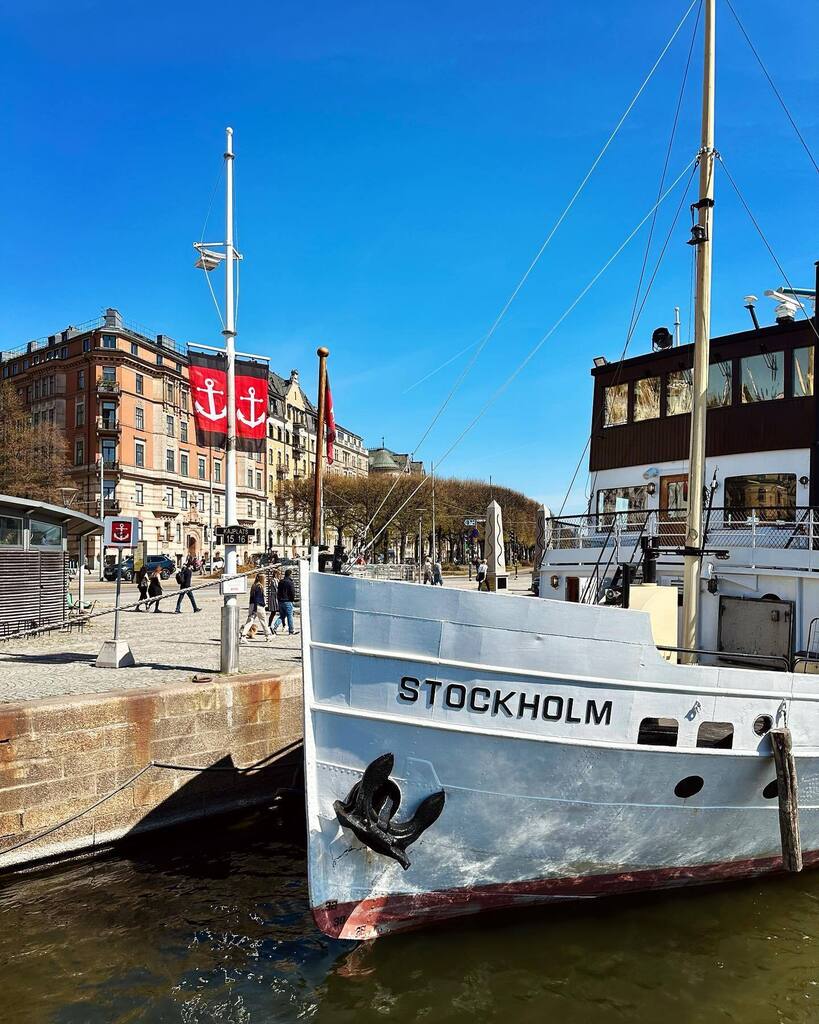 #bowdump at #Stockholm #Sweden #🇸🇪

#wanderlust #traveladdict #İsveç #brokerlife #yachtbroker #bow #bows #scandinavia instagr.am/p/CsRuCpmqqTA/