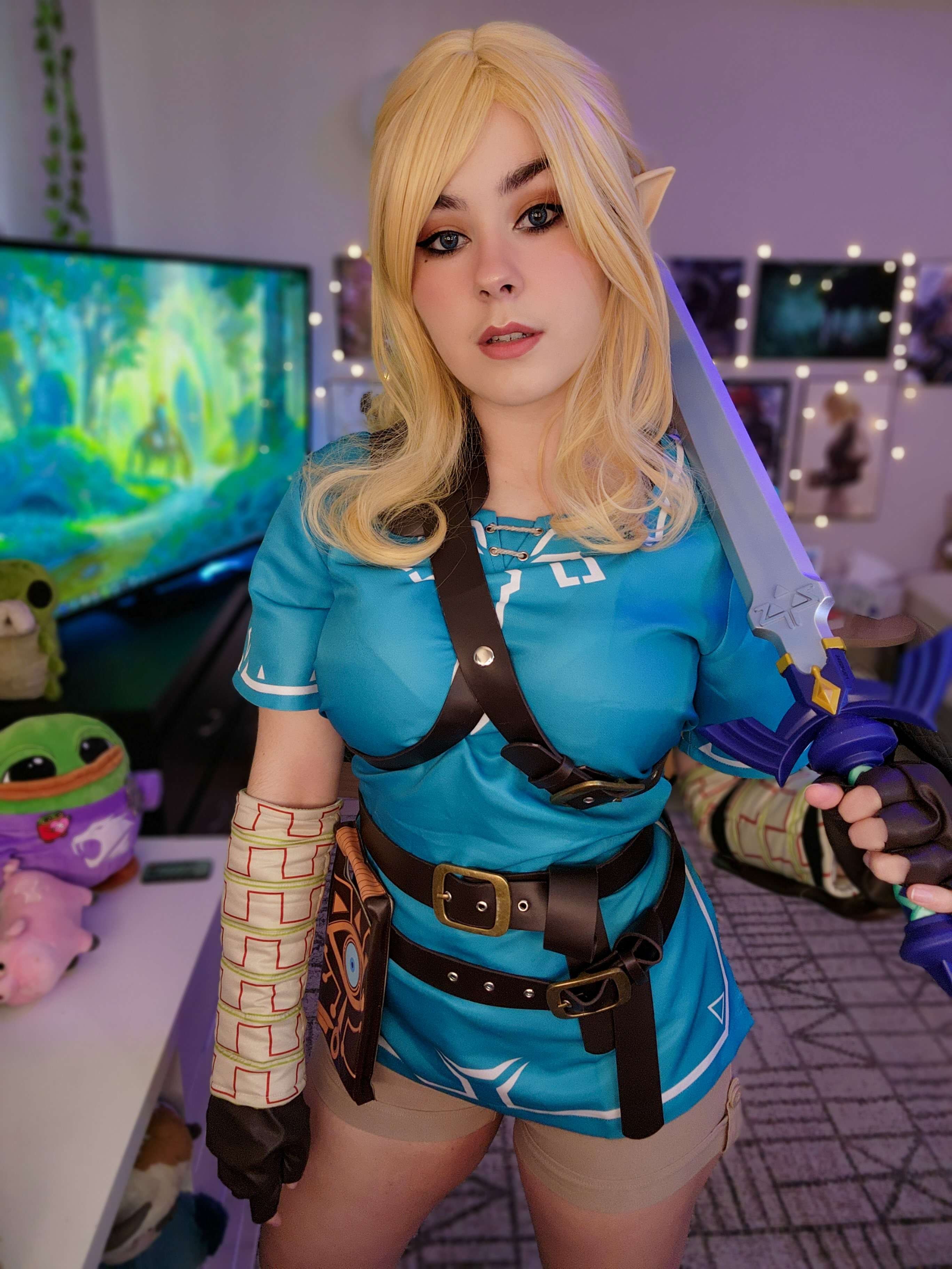 The Legend of Zelda Cosplayer Stuns as Tears of the Kingdom's Link