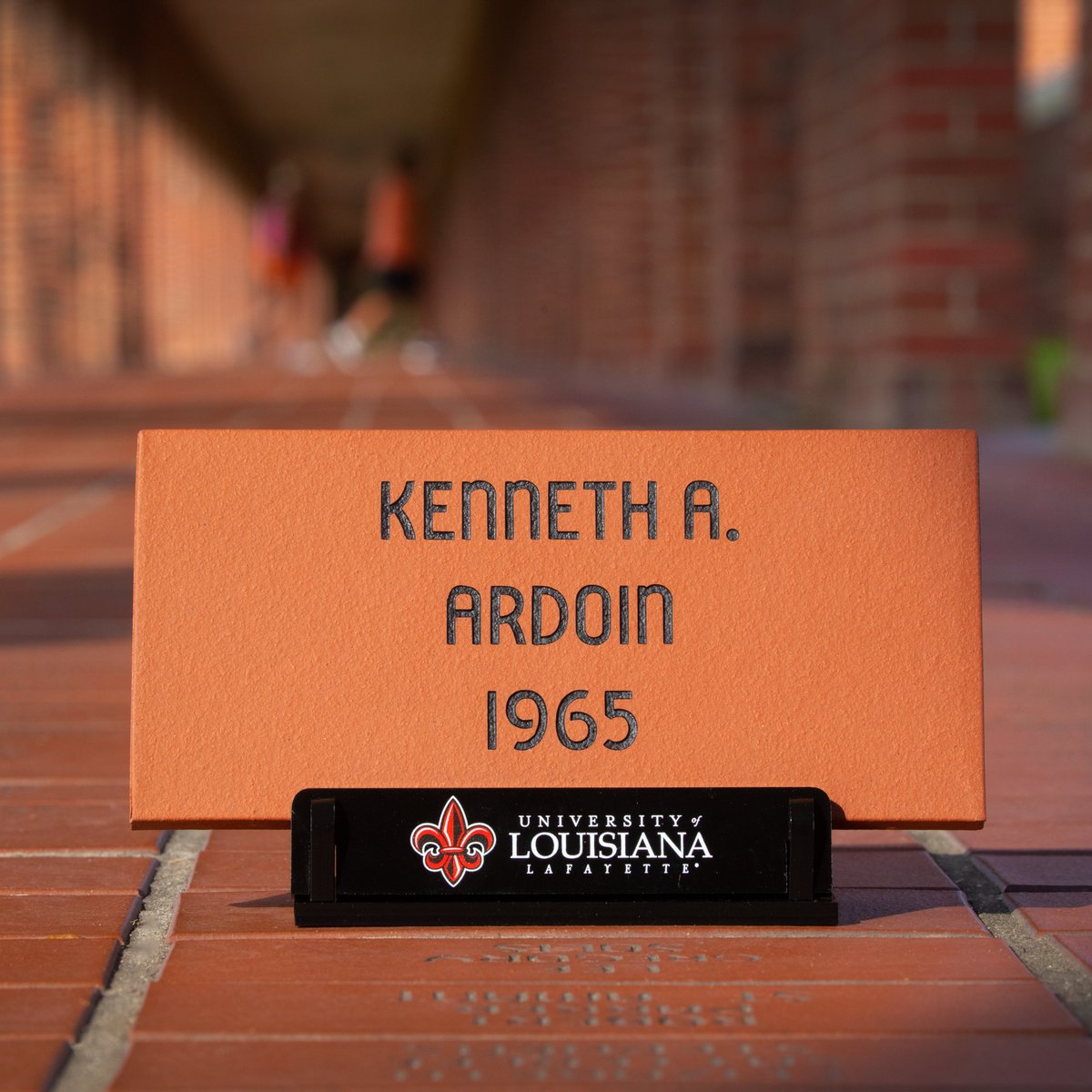 ulalumni's tweet photo. Are you looking for the perfect gift for a recent #RaginGrad? Consider purchasing a Walk of Honor Commemorative Brick for their home or office. ๐ค
Learn more about how you can order a replica of your Walk of Honor brick. โก๏ธhttps://t.co/E8ItZ3VDjC https://t.co/gXOiw2WKhx