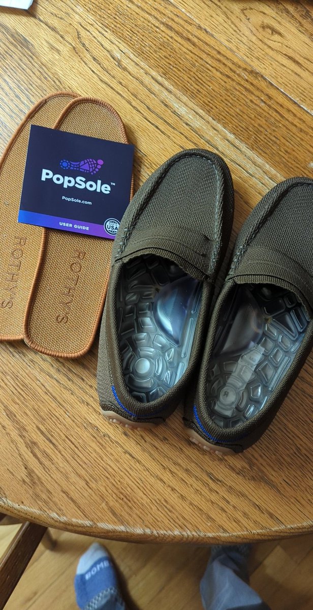 GusenoffCo's tweet photo. @educationweek On your feet all day? Got foot pain? I just put #PopSole into my Rothy's. It's like walking on little clouds! https://t.co/TeB8kBYakC
