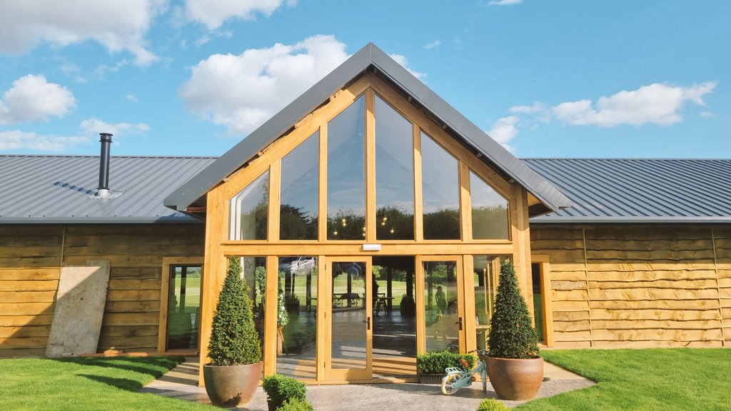 Shane Thomas tweet media