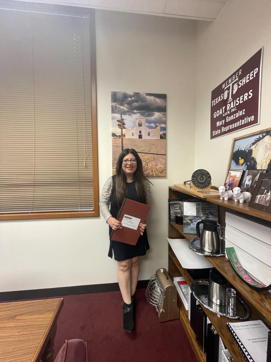 RepMaryGonzalez's tweet photo. #HB211 is headed to the Senate! Currently, some families have a hard time finding ADA-compliant childcare. It recognizes the obligation childcare providers have to consider serving a child with disabilities while promoting inclusivity.
#txlege https://t.co/je6mfo86XA