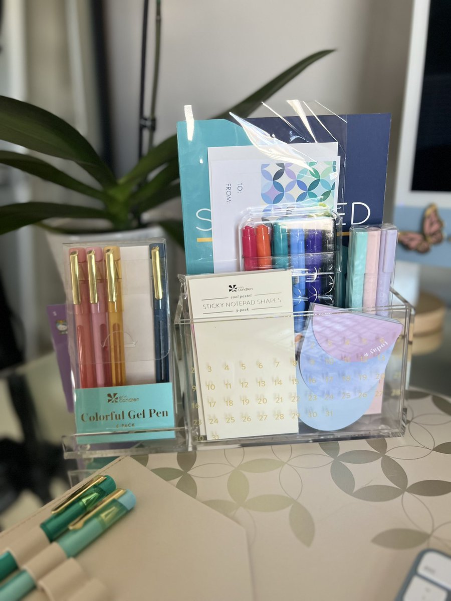 ladyboarder9669's tweet photo. RT! SHOP 20% OFF SITEWIDE! cute new #personalized desk accessories from 
@ErinCondren #notebooks #deskorganizer #ecsquad #desk #school #teacher #planners #giftsideas #backtoschool #back2school #student #deskorganization #deskideas #ErinCondren https://t.co/MM6t1aTcAp AD https://t.co/PDvZH4Giub