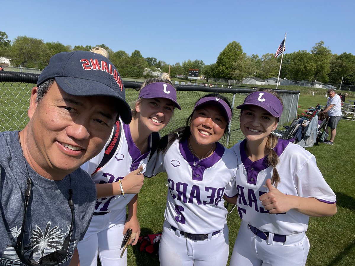 keecsin's tweet photo. On to District Finals.  Aubrey with the RBI single in the bottom of the seventh scoring Julia to tie the game. Julia with the single in the bottom of the ninth scoring Alexis for the win. https://t.co/dE8DsIrNYT