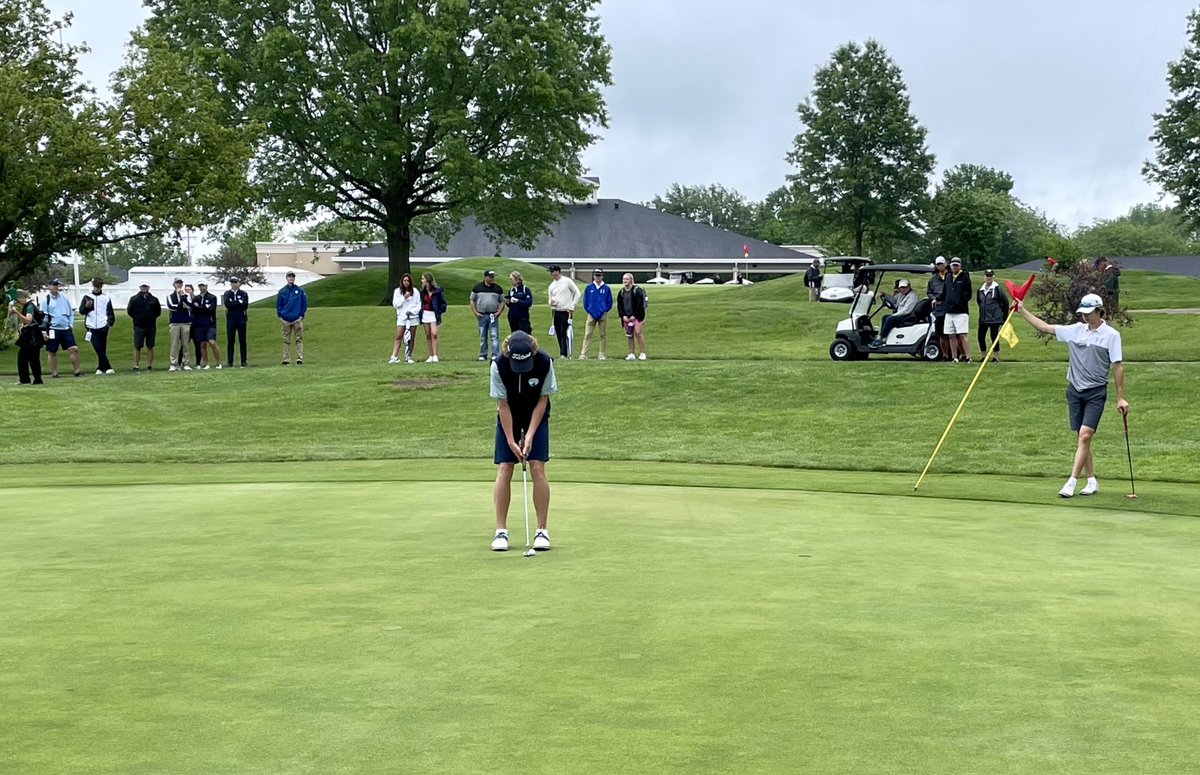 RodKRCG13's tweet photo. Father Tolton’s Andrew Fallis is tied for the lead after 1 round of the Class 3 State Championship Golf Tournament at Meadow Lake Acres. Andrew fired a +1 73. ⁦@ToltonCatholic⁩ ⁦@ToltonAthletics⁩ https://t.co/fgHJ7mdFkB