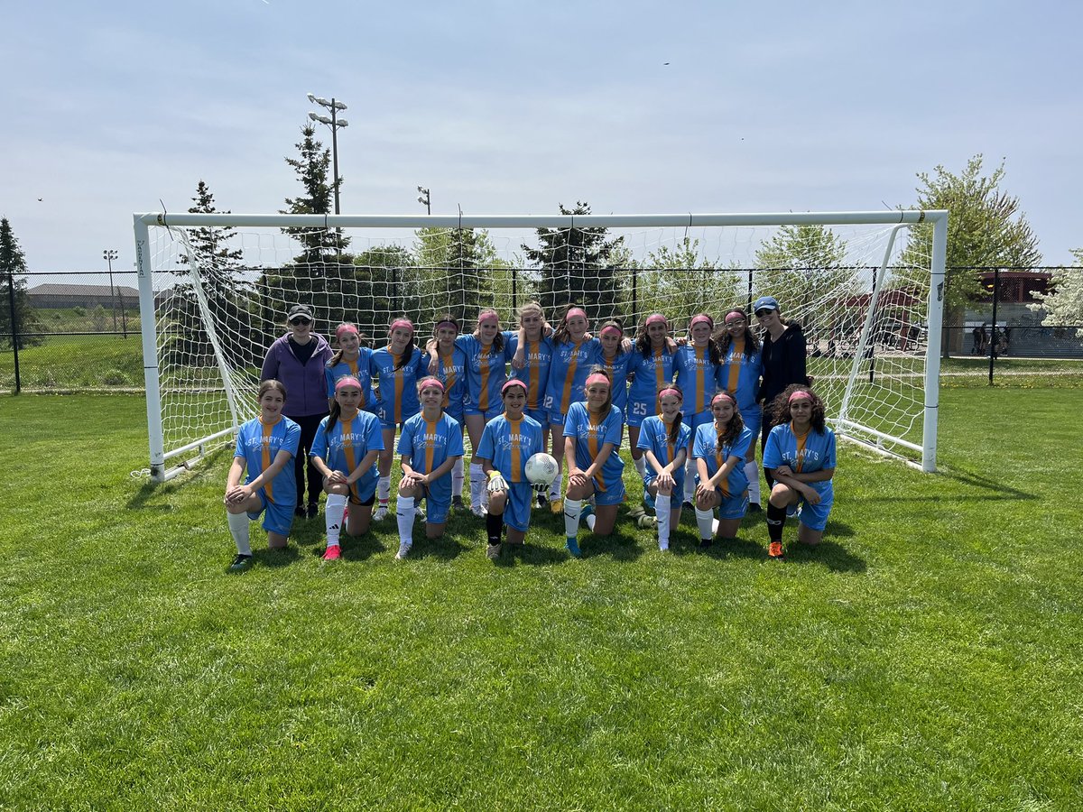 Awesome teamwork demonstrated by our girls at the Catholic Cup today ⚽️☀️ <a href="/StMaryOakville/">St. Mary Oakville</a> <a href="/MsLucchetta/">Ms. Lucchetta</a>