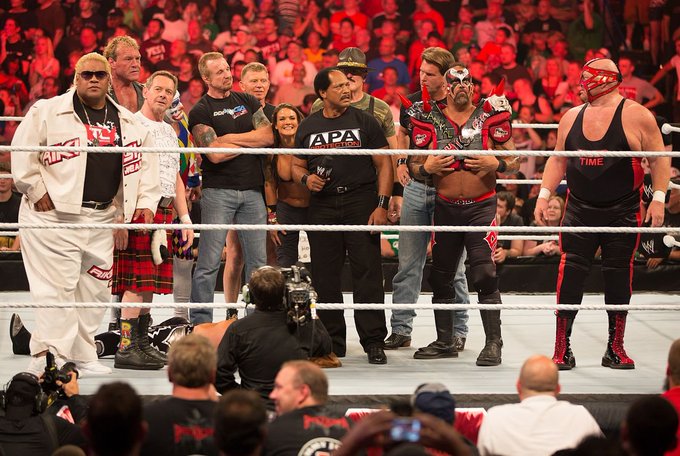 WWE legends at RAW 1000 back in 2012. Can you name them all? https://t.co/WrMpgHMYPm