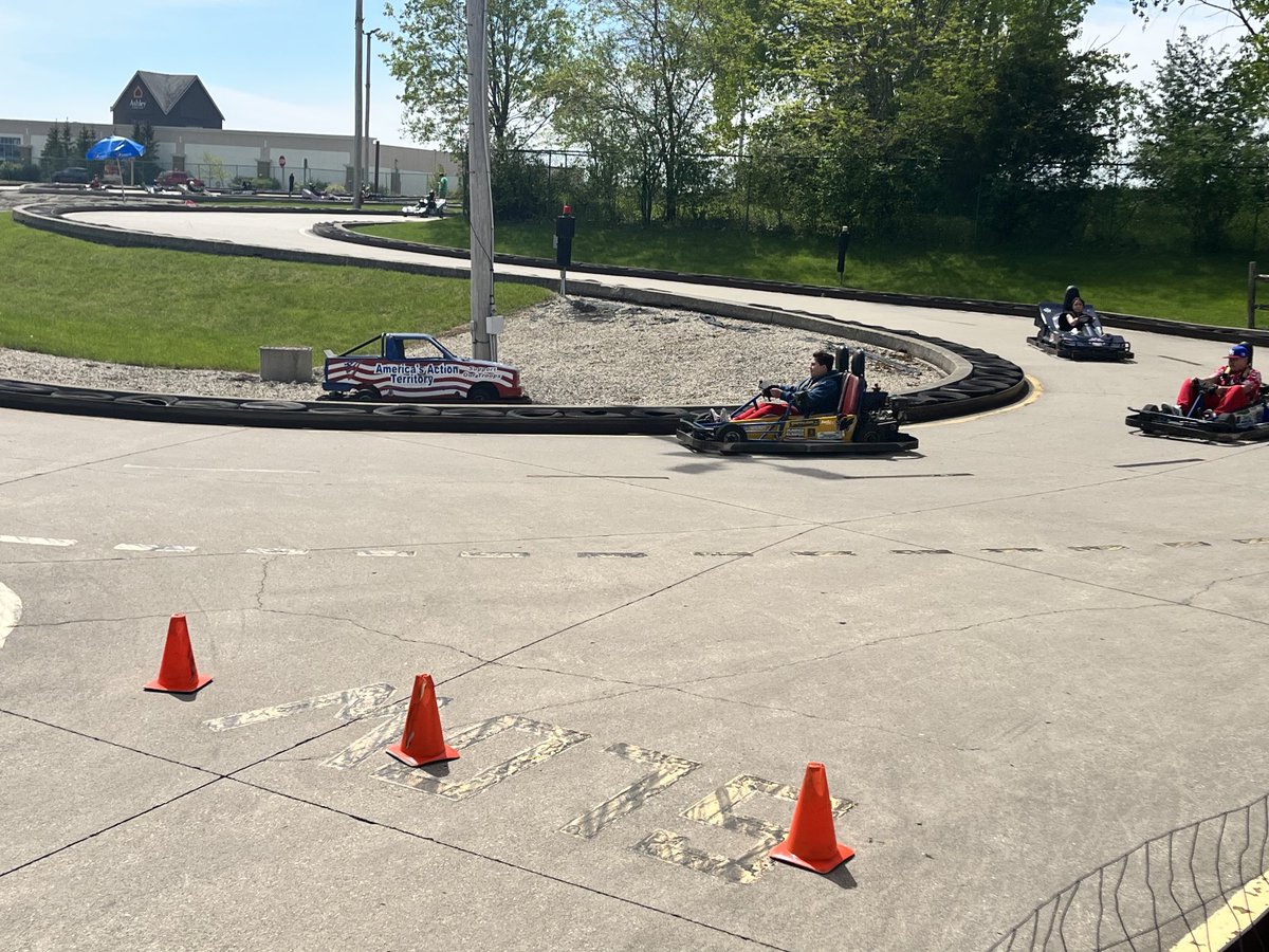 dhiggs_32's tweet photo. A great day at action territory w/ 8th graders on the 8th grade trip! The manager said our 256 kids were the most respectful, organized, well behaved students he has had in 27 years! Way to go Wildcats! ⁦@ROUNDLAKEMIDDLE⁩ ⁦@rlasdistrict116⁩ #RLMSpride #ProudPrincipal https://t.co/R5RktXpL6D