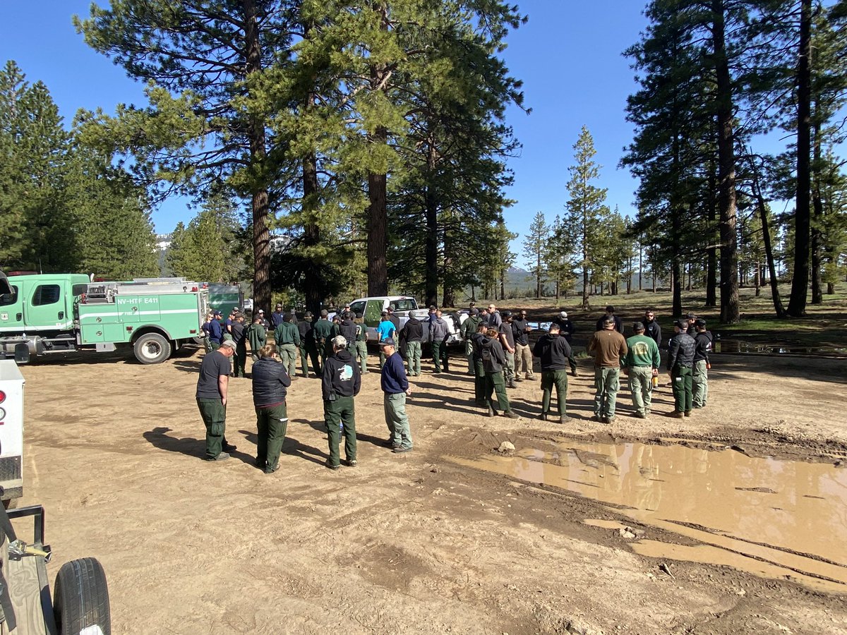 Fire teams from the #whitescreekrx have now moved over to brief and concentrate their efforts on the Dog Valley Prescribed Fire, northeast of Verdi, NV. 273 acres are planned for the burn which will start Tuesday, May 16th around 10am. 

#prescribedfire #wildlandfirefighters