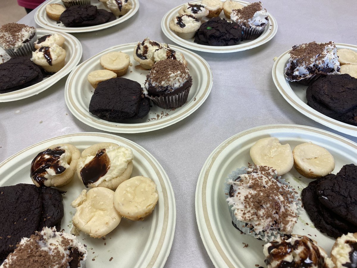 Caroline haering (@mmecarohaering) on Twitter photo So much fun today at baking club !! Special thanks to Ms Tratch and especially Ms Quevillon for the help. <a href="/FrankRyanOCSB/">Frank Ryan Catholic Intermediate School</a> <a href="/KhaiseyQ/">Khaisey Quevillon</a> <a href="/OttCatholicSB/">Ottawa Catholic School Board</a> So much fun today at baking club !! Special thanks to Ms Tratch and especially Ms Quevillon for the help. <a href="/FrankRyanOCSB/">Frank Ryan Catholic Intermediate School</a> <a href="/KhaiseyQ/">Khaisey Quevillon</a> <a href="/OttCatholicSB/">Ottawa Catholic School Board</a>