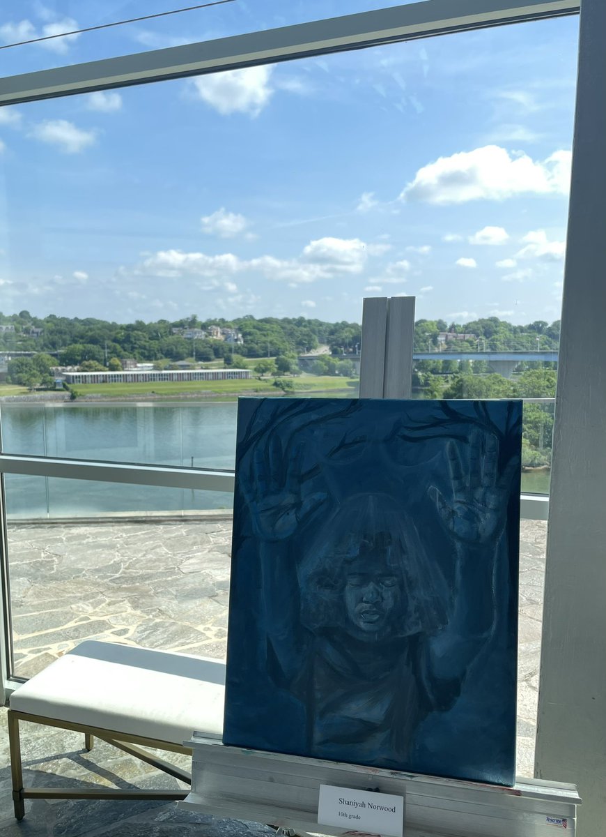 BiomeBaker's tweet photo. Congratulations Mr. Karabetsos and @TynerRams Academy Art Students for an amazing showing of work @HunterMuseum!!!! @TA_FutureReady #Ramily #studentartwork #studentartists https://t.co/16ouhhGZ5W