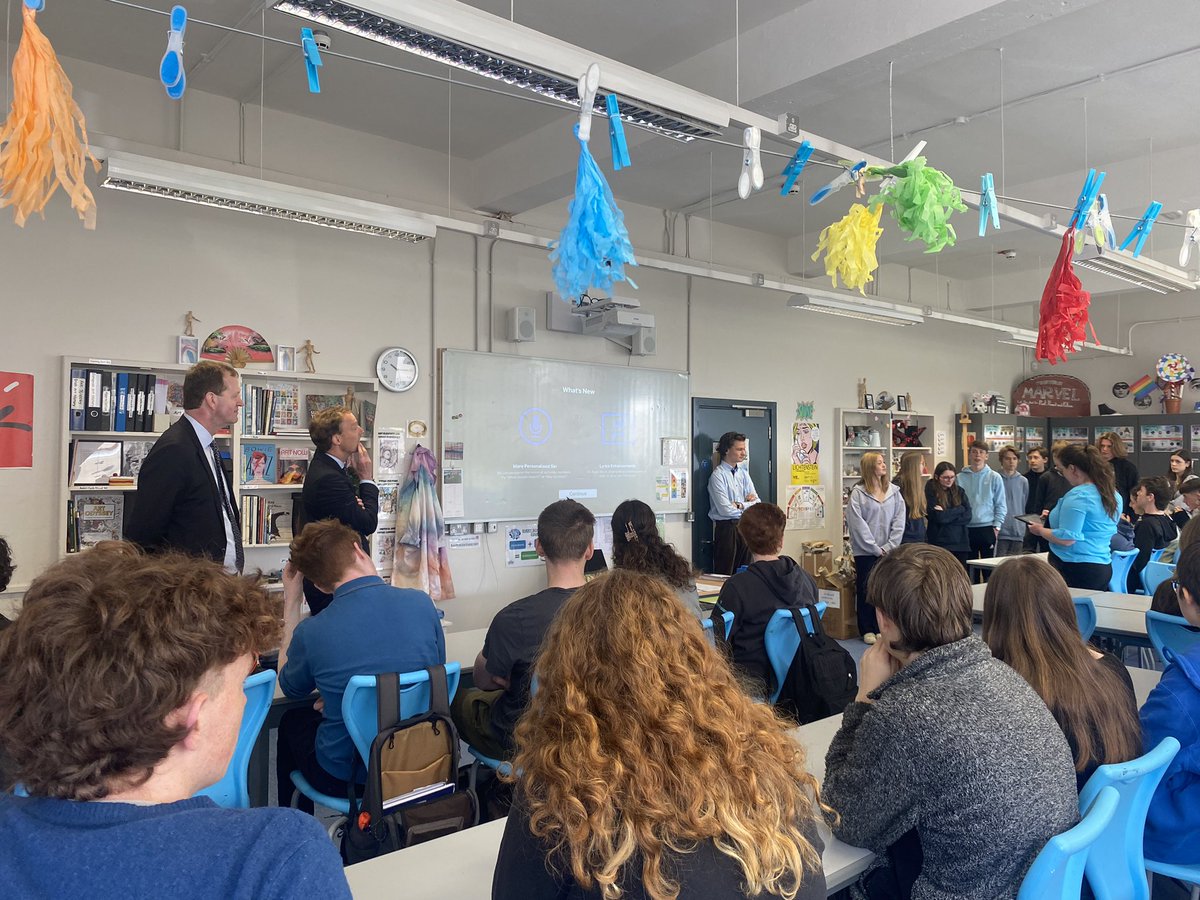 A huge thank you to <a href="/BarryAndrewsMEP/">Barry Andrews MEP</a> &amp; <a href="/OCallaghanJim/">Jim O'Callaghan TD</a> who visited today &amp; shared insights on the work of the EU Parliament &amp; Dáil. Students shared experiences of running an in-house election &amp; prep for the trip to Strasbourg. Exemplary practice from Pol Soc class <a href="/LaraHunt26/">Lara Hunt</a>