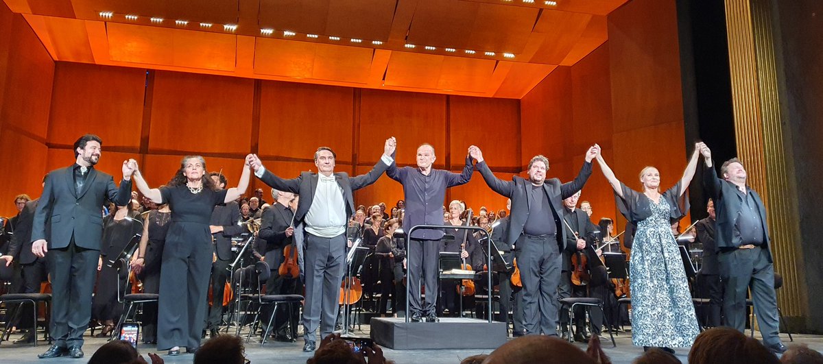 j_boso's tweet photo. Le #VaisseauFantôme a jeté l'ancre au @TCEOPERA ce soir pour le plus grand plaisir du public. #JamesRutherford #IngelaBrimberg #MaximilianSchmitt #KarlHeinzLehner @IvancheyTenor #DaliaSchaechter Chor der @operkoeln @LesSiecles dirigés @fxrroth https://t.co/5A31VopndV