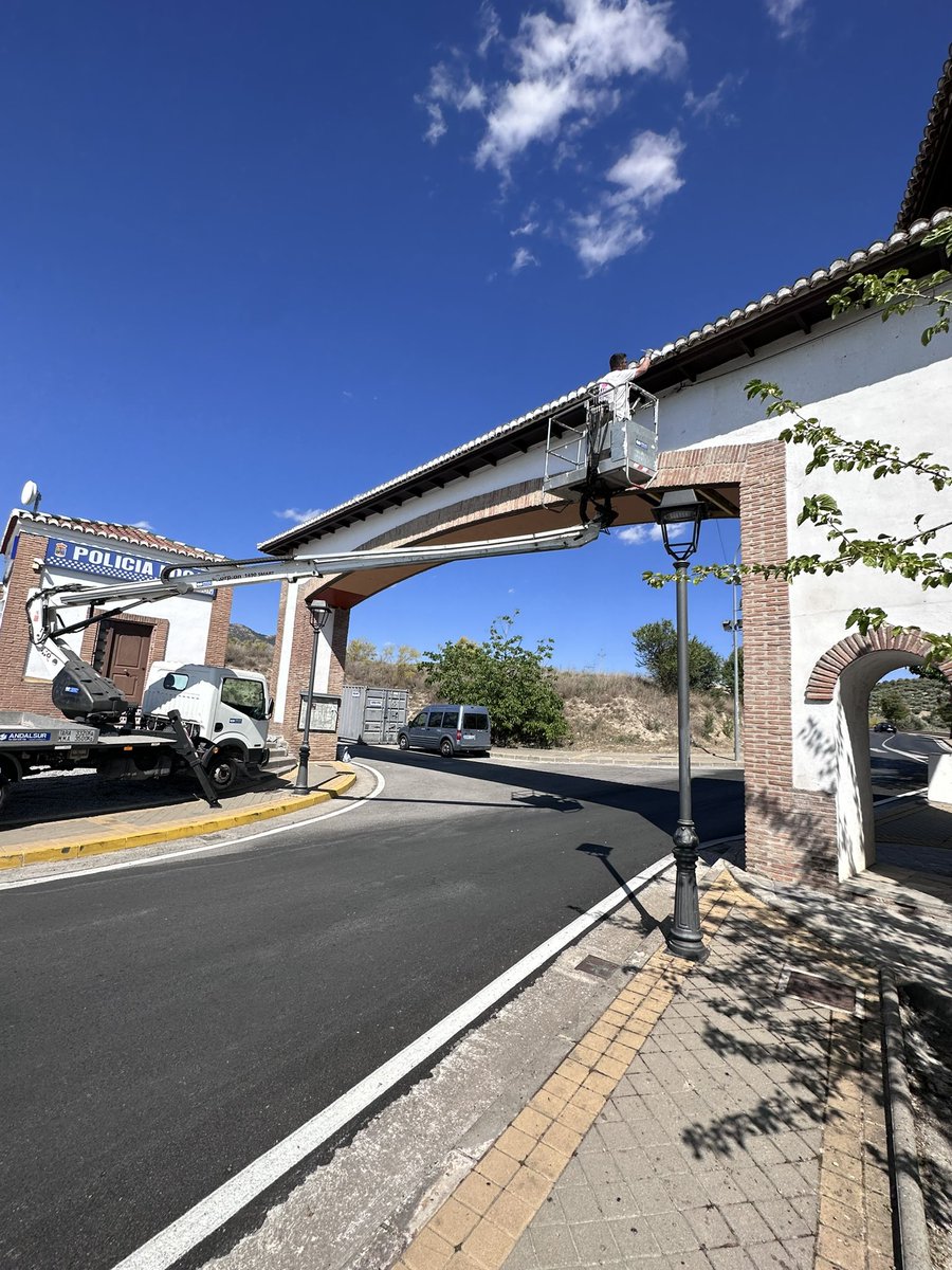 Asuarezm's tweet photo. -Limpieza, desbroce y jardinería en diversas zonas del municipio.

-Desinfección y limpieza de trazado viario con @BarredoraJun.

@AyuntamientoJun https://t.co/fvjMei6myg