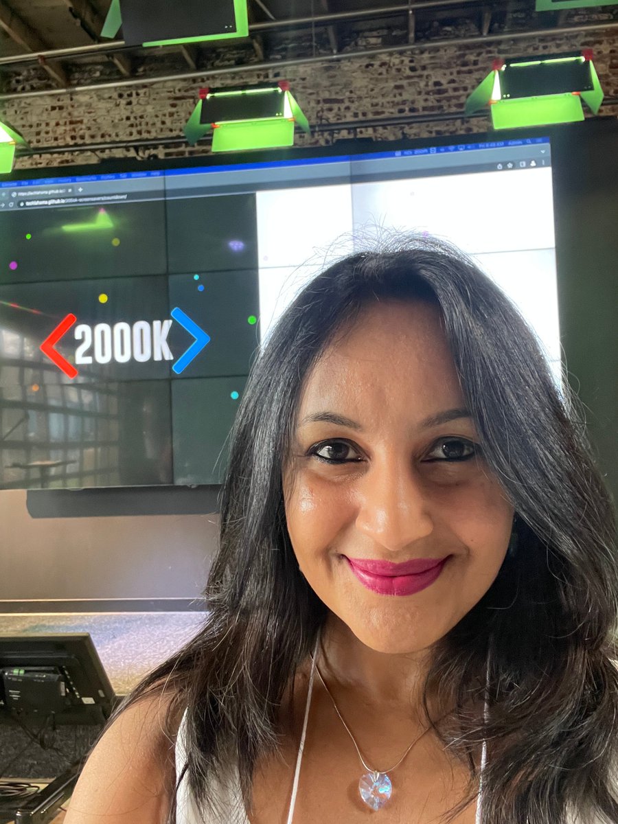 ShailviW's tweet image. Fantastic time speaking at 200OK last week!

⭐ First time in Tulsa, OK
⭐ First time at a VR arcade
⭐ First time as the opening speaker for an in-person conference

Big thanks to the Techlahoma team for putting together an event with so much heart ❤️

#200OK #data #womenInData
