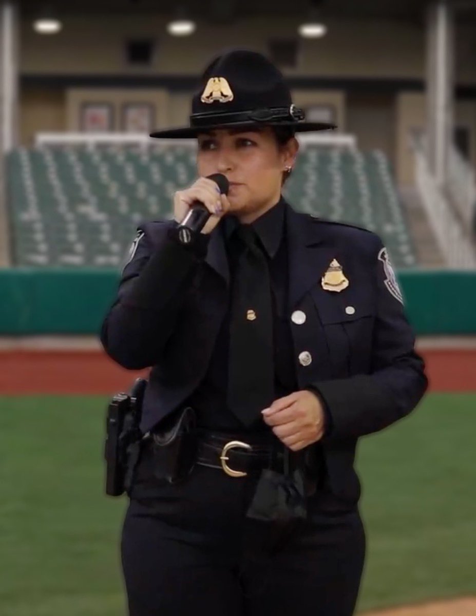 CBPSouthTexas's tweet image. .@DFOLaredo Laredo Port of Entry’s Honor Guard Drill Team earned the Chief Judge Award at the Steve Young National Honor Guard competition held in Washington, DC during National Police Week. Congrats! #FieldOperations bit.ly/3MvjY40