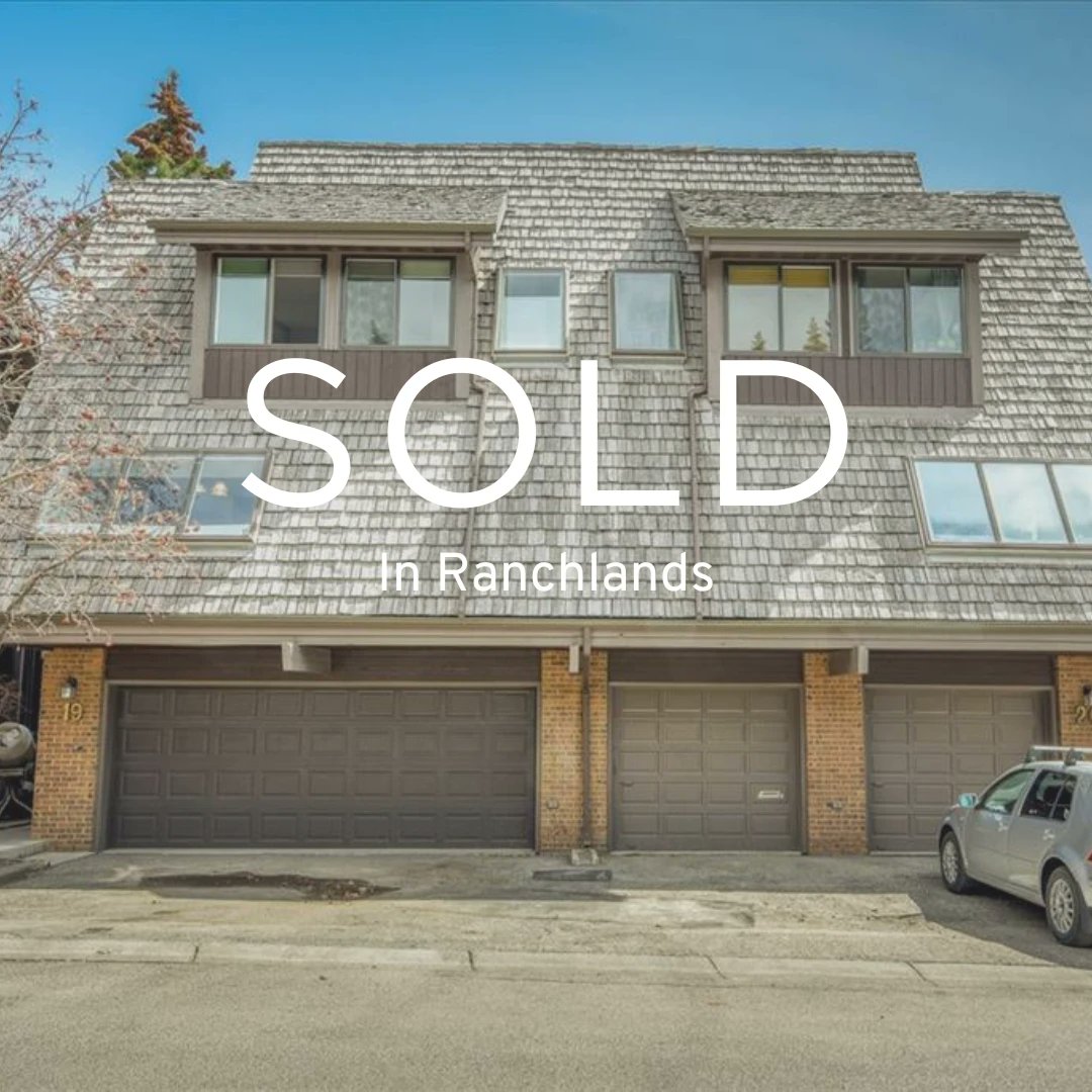 HCinCalgary's tweet photo. SOLD to our happy buyers!
#sold
#homecollective
#calgaryrealestate https://t.co/xsgcdg55RL