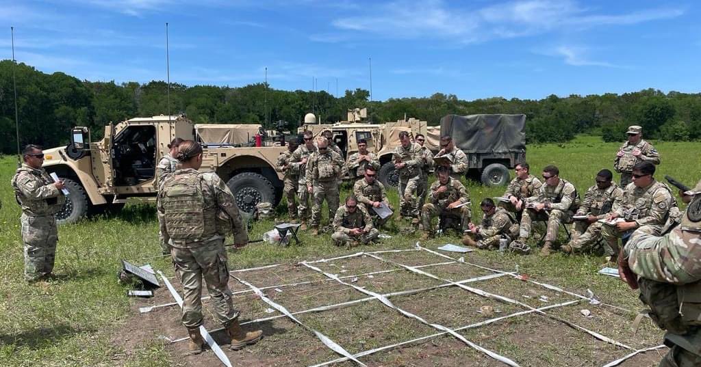 1stCavalryDiv's tweet photo. Field Artillery Squadron, 3d CR conducted their battery level qualifications during ArtilleryTable XV.
#RedTeam | #WinWithFires | #LiveTheLegend | #FirstTeam | #WeAreTheCAV | #AmericasFirstTeam | @iii_corps | @FORSCOM https://t.co/LNdxaFnhIG
