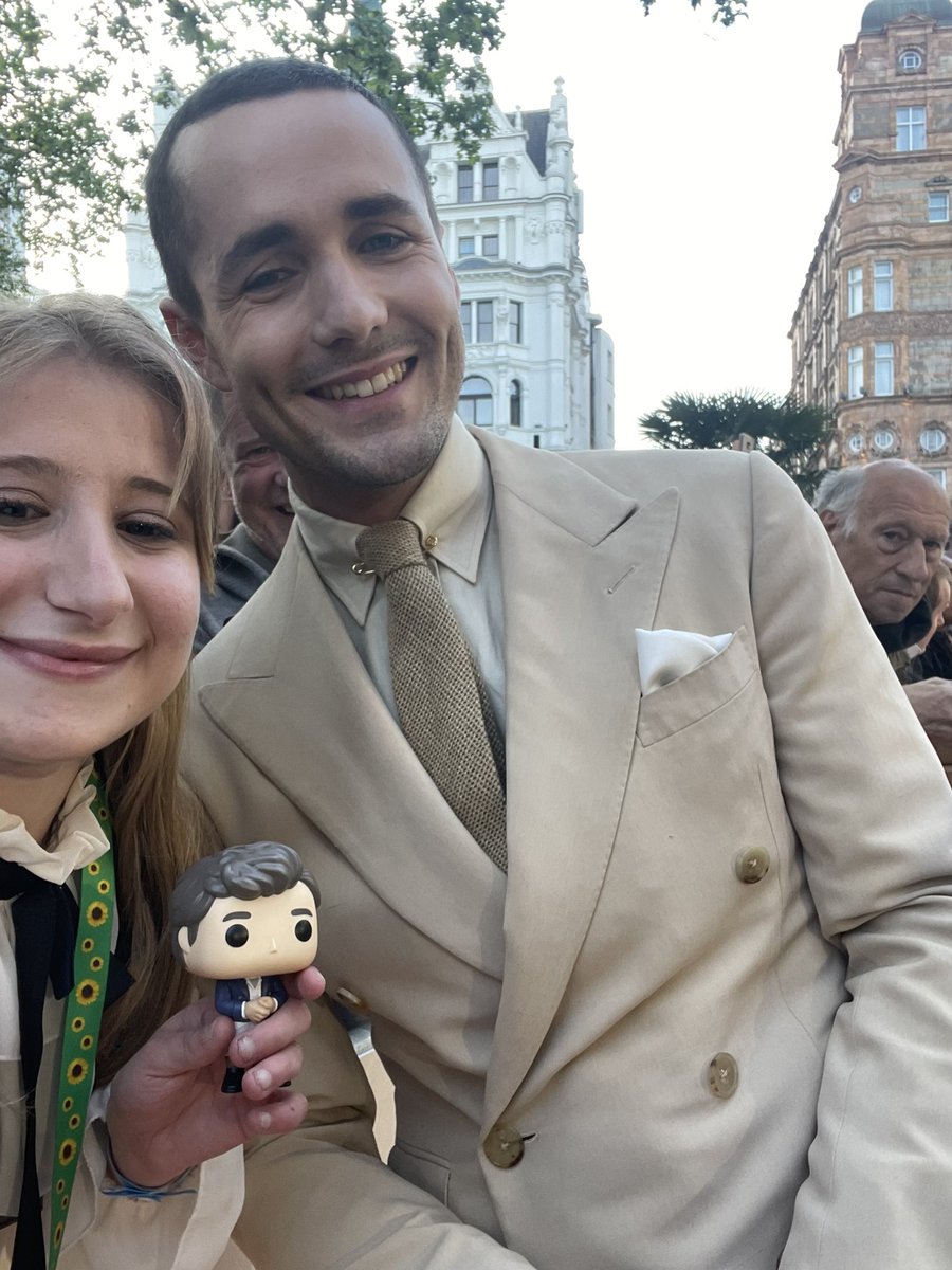 fizz 🫐 🕯 tweet media