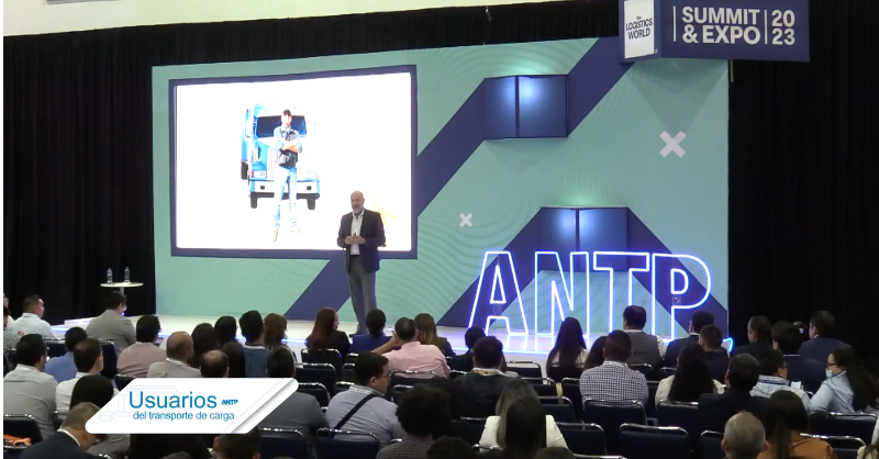 ANTPMexico's tweet photo. Un estante vacío es igual a no producir. Conoce porque es ideal entregar a tiempo, todo el tiempo.

#LogisticSummit #Logística #Distribución #Transporte