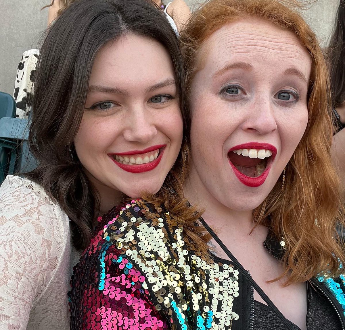 sarielizaa's tweet photo. mother is mothering #PhillyTSTheErasTour https://t.co/TYacwNiTML