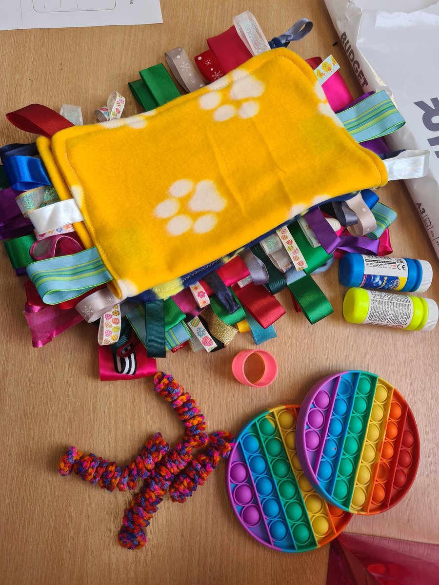 MrsKBooth1's tweet photo. A little sensory pack, I made the fiddle blankets and twirly twirls. Loving KS1. https://t.co/2TE57JtH9A