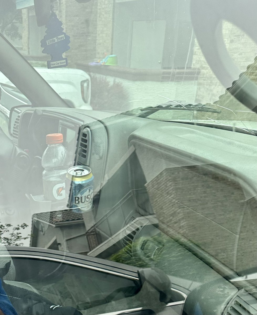 BadOPDrivers's tweet image. @OverlandPark_PD Someone isn’t very smart #opencontainer