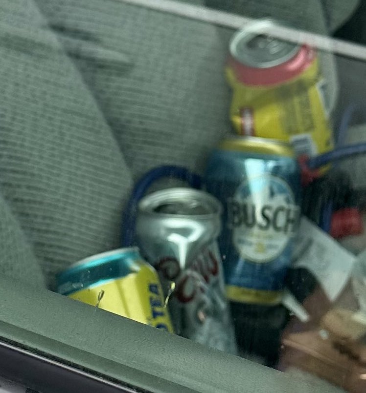 BadOPDrivers's tweet image. @OverlandPark_PD Someone isn’t very smart #opencontainer