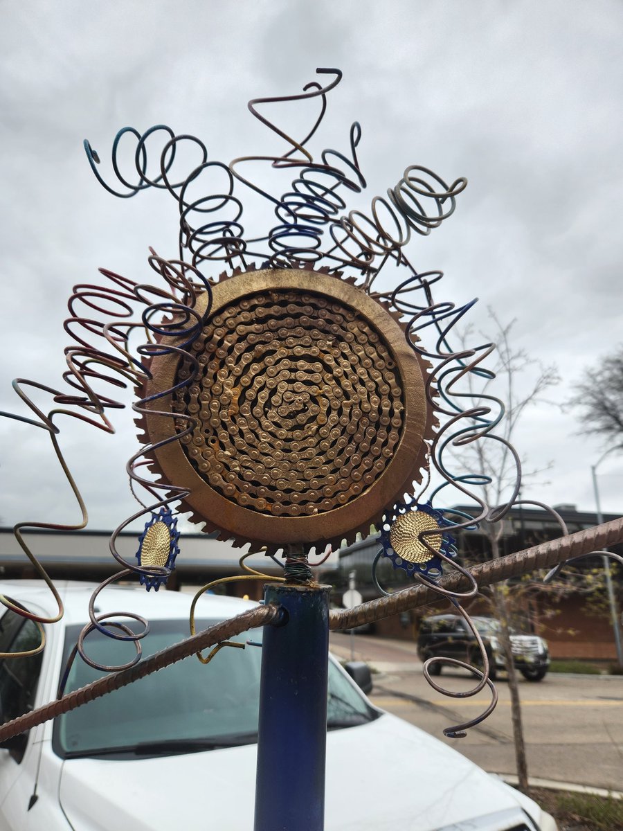 Have you seen the new #ArtOnTheMove pieces on the West 400 block in downtown? 

Come walk with us on Mondays!

#Longmont #Colorado #longmontwalks #visitlongmontcolorado #owndowntownlongmont #walking #walkinggroup #artinpublicplaces