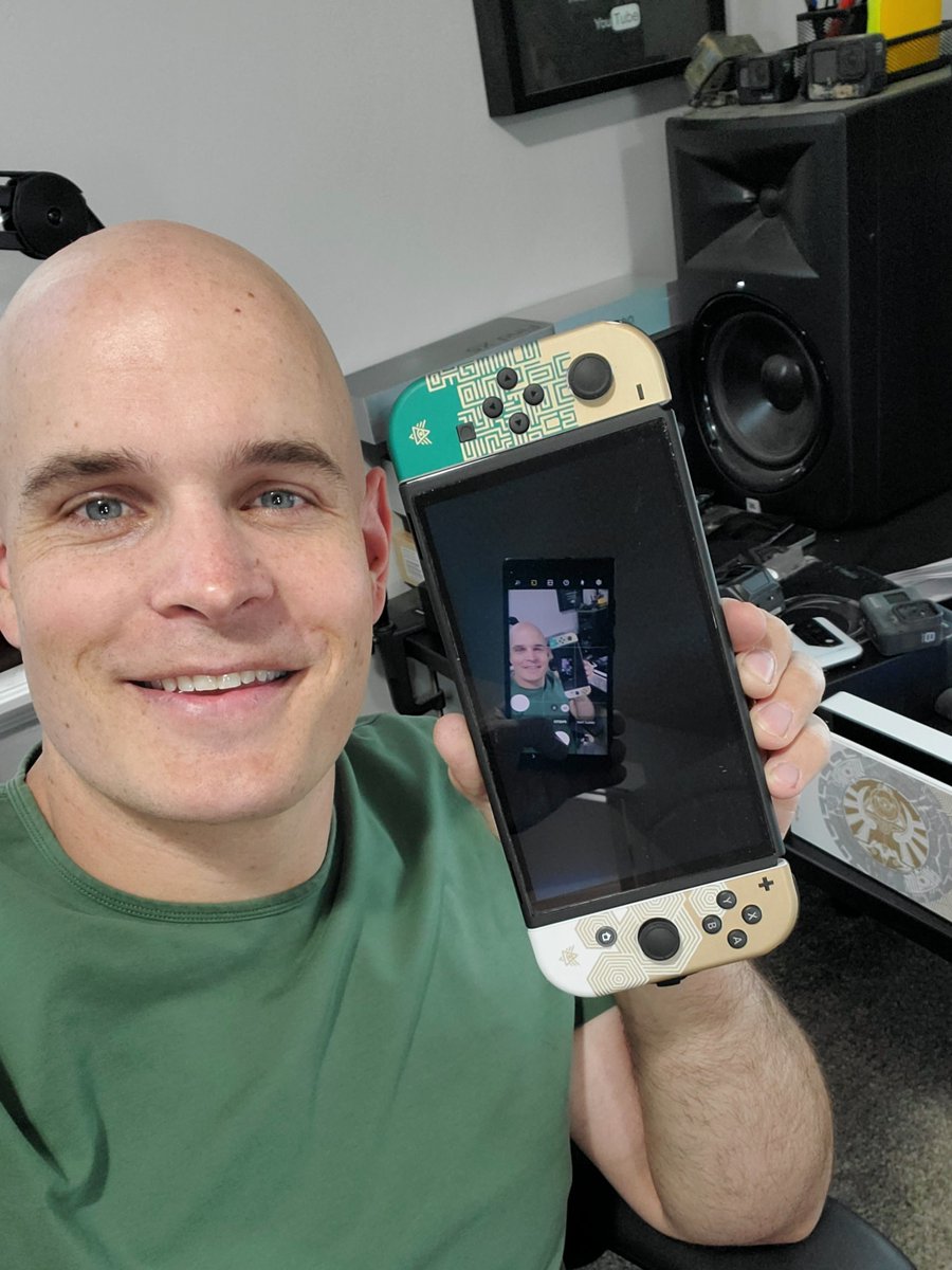 dbrand just sent me a custom Clone of the Kingdom OLED Switch to check out - but I'm scared of Nintendo's Lawyers... so I'm giving it away instead! Retweet this tweet and follow @dbrand + @ZacksJerryRig to enter. Picking a winner in 3 days!