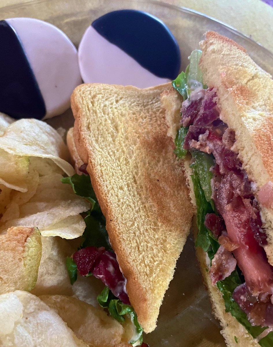 pixieisnthere's tweet photo. This BLT could slut me out tbh 🤤 https://t.co/DqSYmidp6M