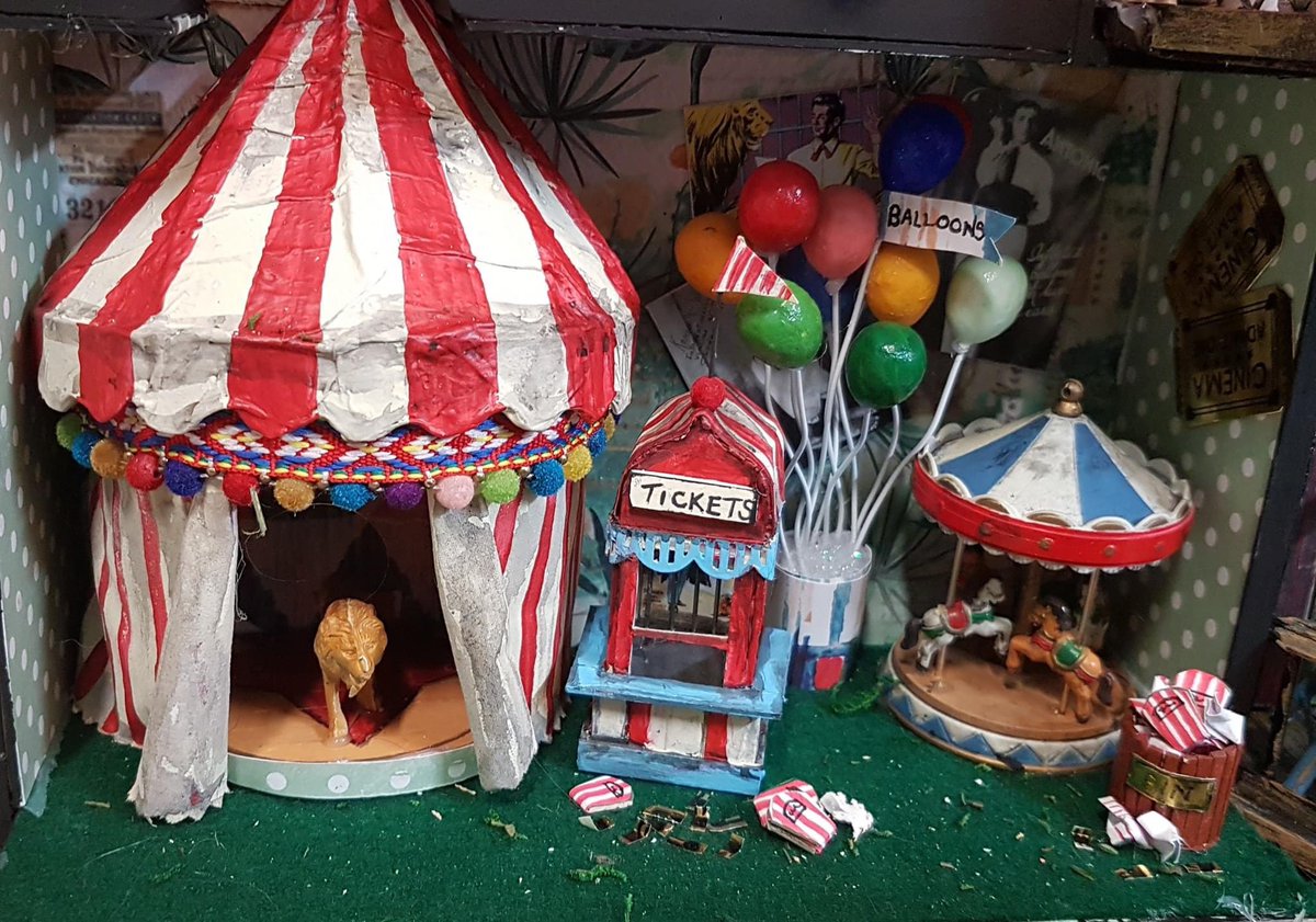 clown_carly's tweet photo. “The circus is the place for me
with bears and clowns and noise
I love the shiny music
that descends from overhead
Gordan knew the moment when the stars all turned around
But from that vantage point I frowned”
#JoinTheCircus #LifesAJoke @LifesAJoke_NFT #Roggae https://t.co/iZ8dxy1y1k