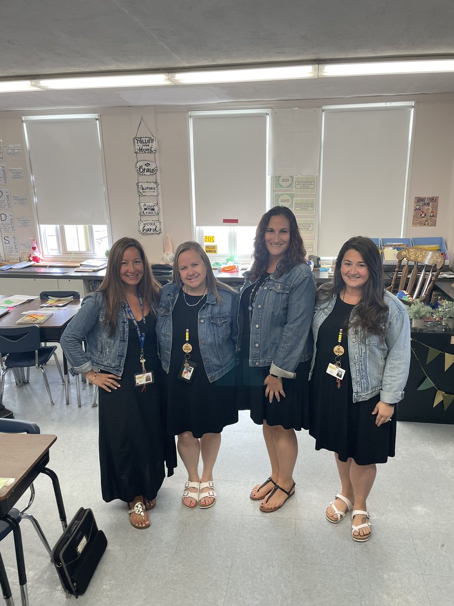 #matchingMonday
<a href="/Ms_LaVacca/">Alexis LaVacca</a>