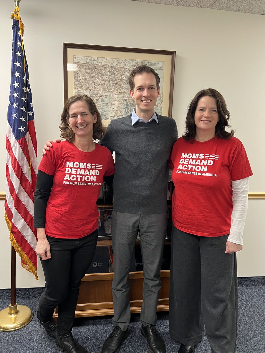 RepAuchincloss's tweet photo. This week on #CommunityConvos, I spoke with Newton Moms Demand Action to discuss their advocacy for common-sense gun-safety measures. https://t.co/uC63rRYadN
