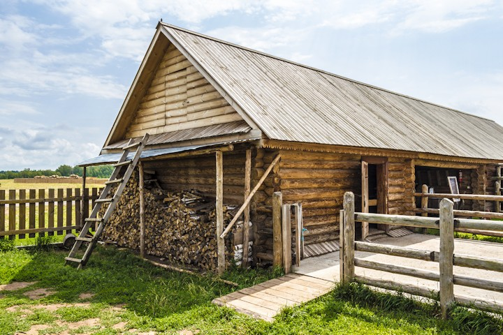 AxeHaft's tweet image. Embrace self-sustainability:

Buy land, birds &amp;amp; livestock.
Grow a garden.
Buy guns for protection &amp;amp; hunting.
Do homesteading stuff.
Create, produce or otherwise make what you need.

Achieve self-sufficiency.
#Homesteading #SelfSustainability