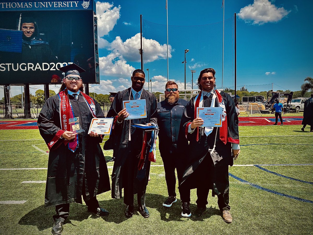 CoachT_CMU's tweet photo. 3 Founding Members of #Bobcat1

✅ Signed
✅ Developed
✅ Graduated With Honors

B/W the 3: 10x All-Conf, Conf OL of the Year, All-Americans, #1 Off in Conf, Leading Rusher in NAIA, Top-10 Off in the Nation - Build on the legacy #Limitless #STU #OLinePride #HogLuv #WorkWins https://t.co/Ggwc2M6Zln