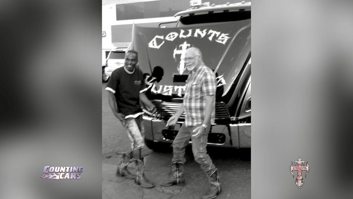 CountsKustoms's tweet image. Huge shoutout to our friends and family from Dual-Tech, Inc! They are back in Vegas this week for the Tow Truck Mega Show at South Point. Stop by and see them, and maybe even some of the Count’s Kustoms crew! #lasvegas #countskustoms #dualtech #towtruck #towshow