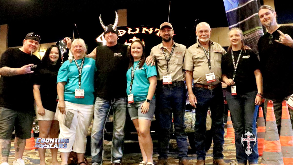 CountsKustoms's tweet image. Huge shoutout to our friends and family from Dual-Tech, Inc! They are back in Vegas this week for the Tow Truck Mega Show at South Point. Stop by and see them, and maybe even some of the Count’s Kustoms crew! #lasvegas #countskustoms #dualtech #towtruck #towshow