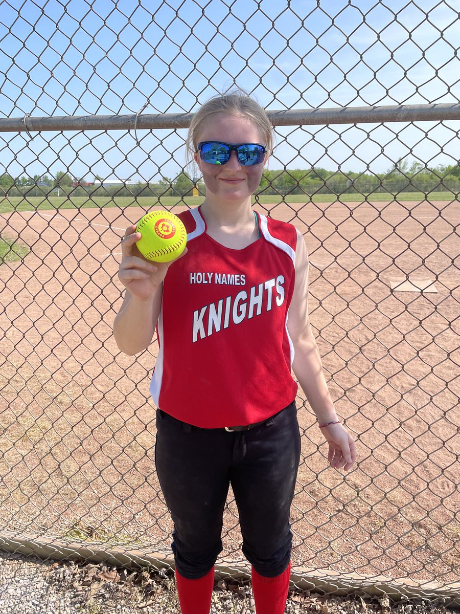 Brookerenaud07's tweet photo. First homerun &amp; it was a grand slam vs. Tecumseh Vista ! I went 3/3 with 3 walks - grand slam, triple &amp; double with 8 RBIs. Played solid defense at SS. Kaylee with 2 home runs today! @mi_15u @PrepsSoftball @SBRRetweets @LegacyLegendsS1 @1percenthitter @ExtraInningSB @E1Fastpitch https://t.co/nNmIlotMHx