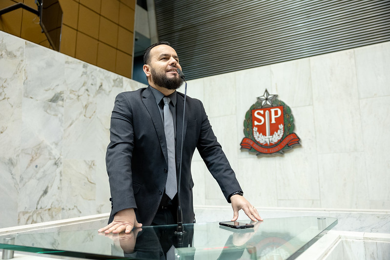 AssembleiaSP's tweet image. ⏰ As sessões ocorrem às 14h, de segunda a sexta-feira, e são transmitidas ao vivo pela #RedeAlesp. Os detalhes você pode acompanhar pelo nosso canal do Youtube.

#parlamentares #deputadas #deputados #plenário #dengue #situaçãoderua