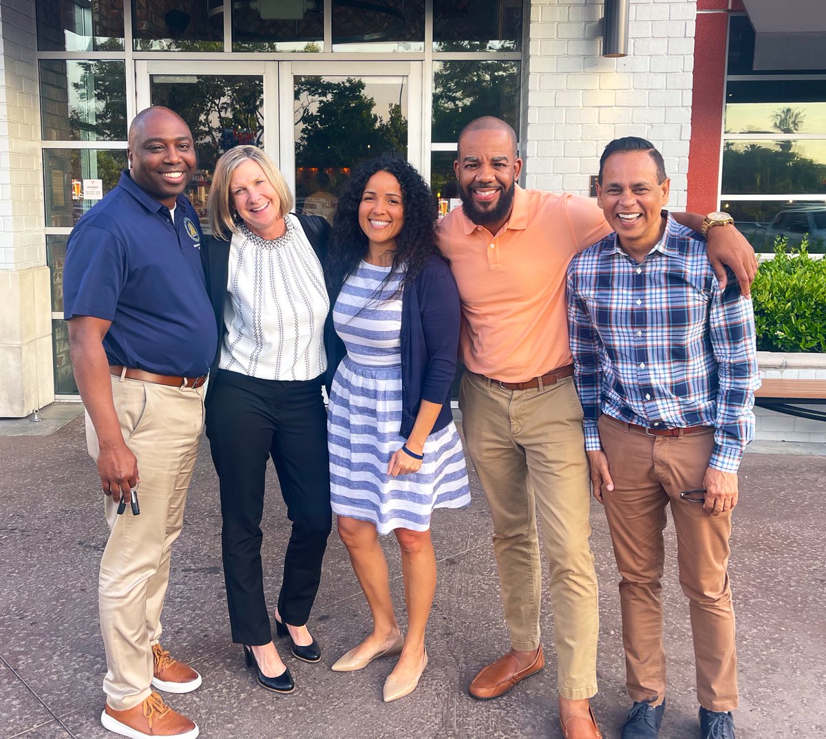 The #FabFive had a moment to chill and celebrate the birthday of one of the crew members who likes to stay under the radar, but she’s pretty awesome as a leader and a friend. Oops #Laughter #Celebration #BestDivision #Stripes @HyderEdD @PrincipalYoda @DrWendyVMoore @MooneyEdD