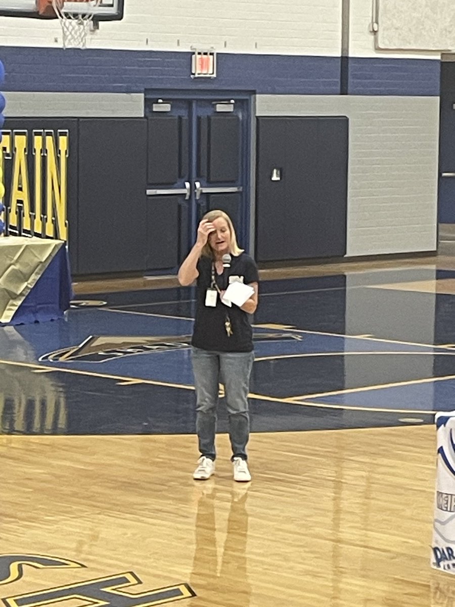 PVUSDATHLETICS's tweet photo. Shadow Mtn HS Senior Athletic Signing - Go Matadors! Congratulations to the hard-working Athletes, their Parents, SMHS Athletics and Staff for a fantastic presentation! @pvschools @SMHSMatadorPTC @SMHSspirit @MatadorsBASEBAL @matadorsvb https://t.co/HopH9MdR8k