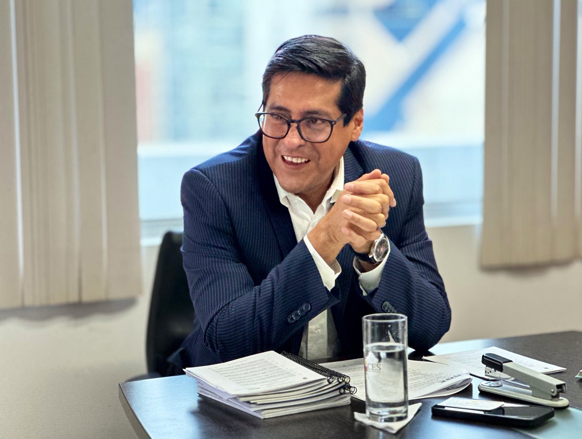 PabloBeltran_A's tweet photo. 👥| Nos reunimos con Ramón Pineda, rector del Instituto Superior Tecnológico Consulting Group, @CGEecuador, para dialogar sobre posibles proyectos de cooperación institucional. https://t.co/Q7PL5oU5rh